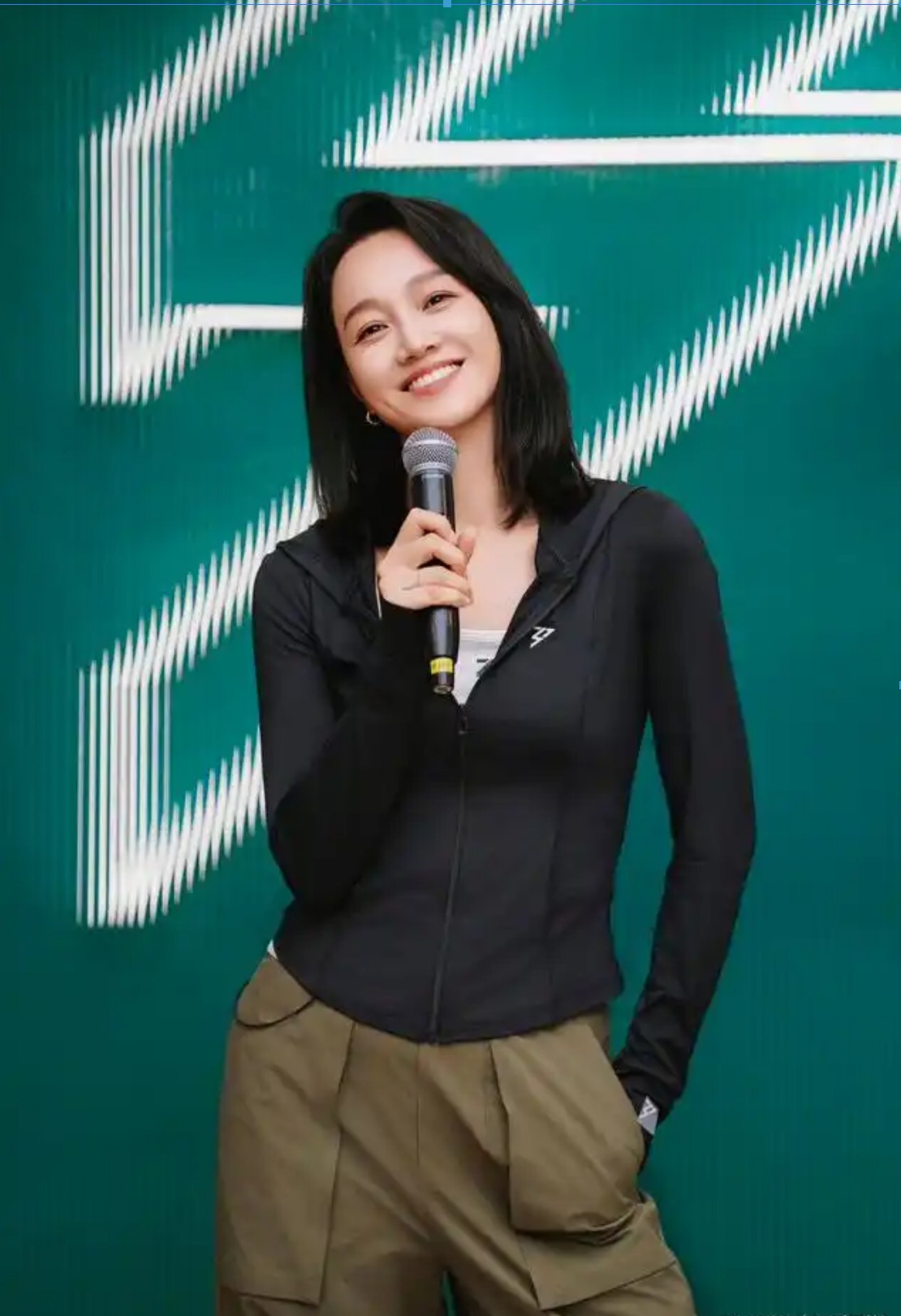 朱丹《乘风2024》迎来首场公演 收获“她力量”焕发新光彩